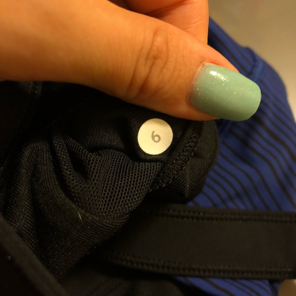 Lululemon sports bra! - Picture 4 of 4